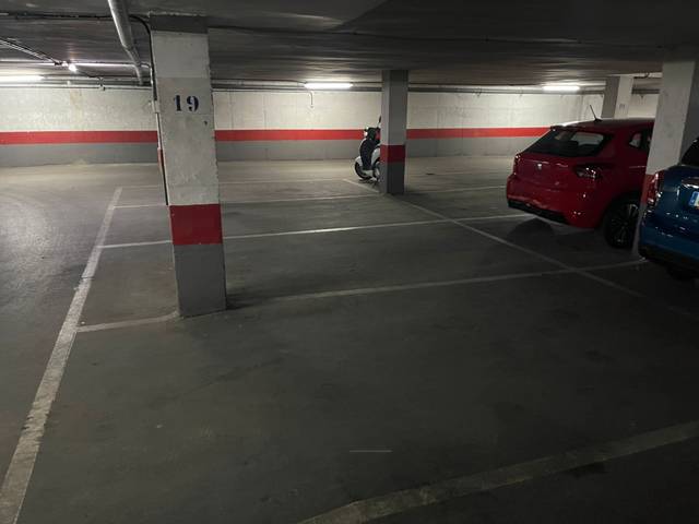 Garaje en Venta en Calle Torre de los Siete Suelos, 9 en Castaño - Mirasierra