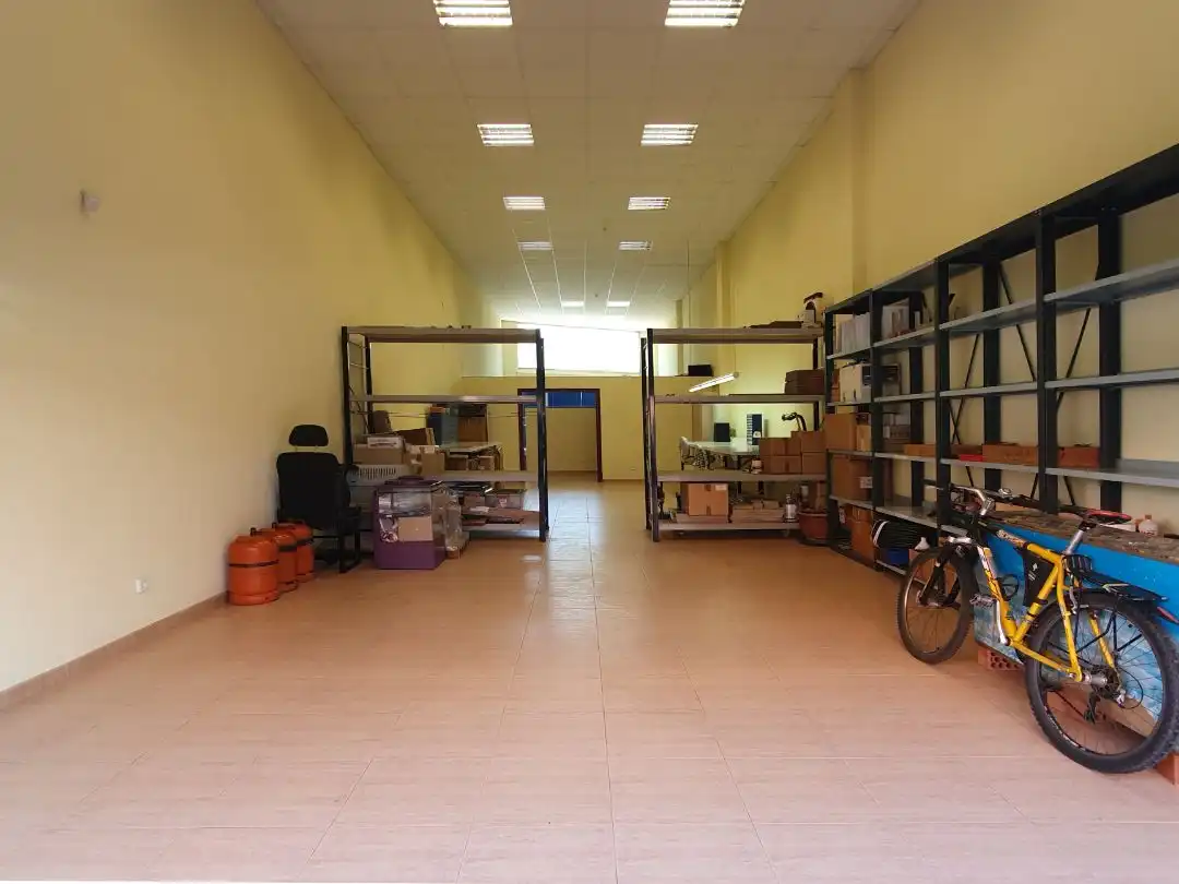 Local en venta en Santander con Parquet, Amueblado y Alarma