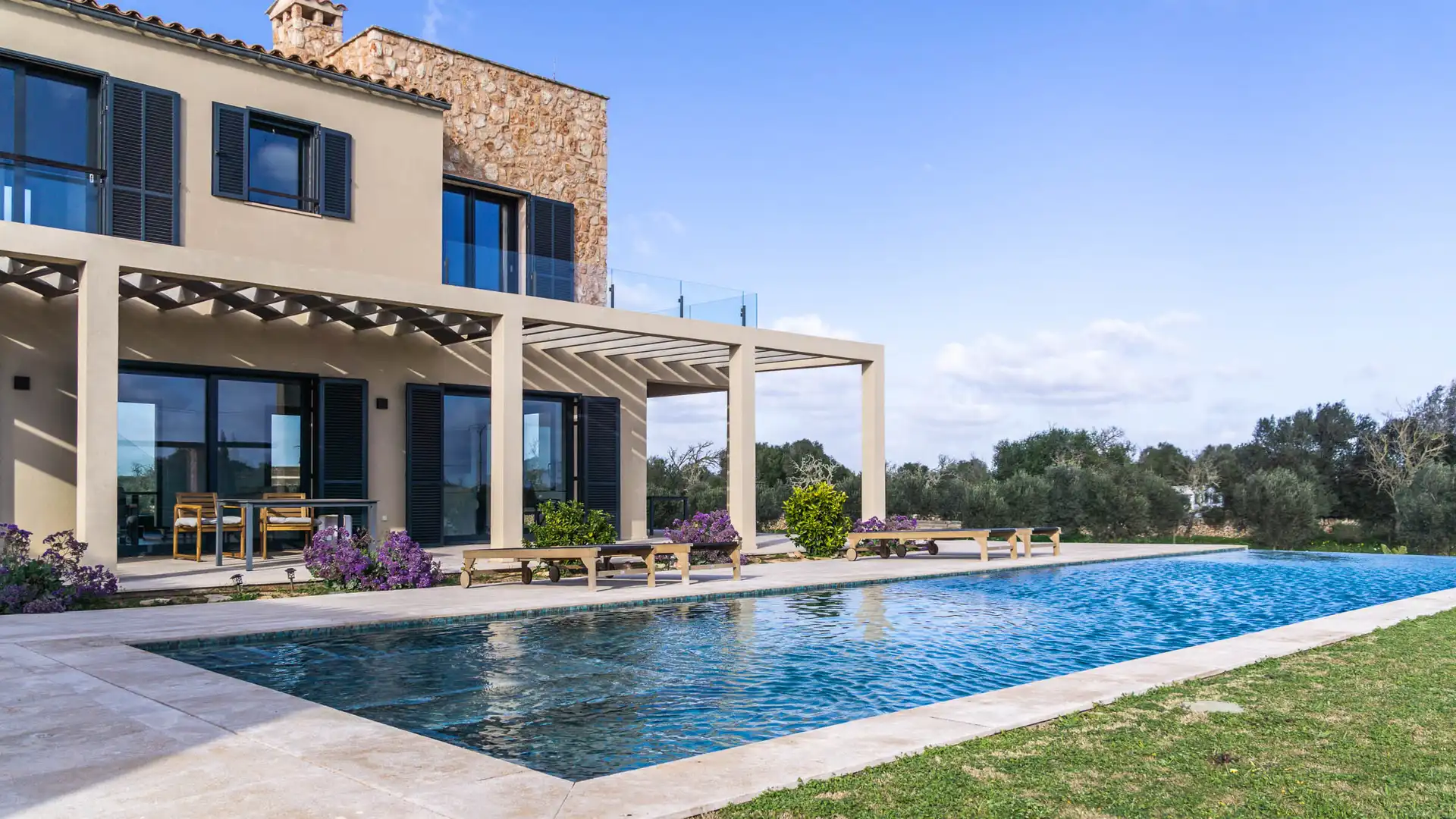 Country house with terrace for sale in Ses Salines Poble