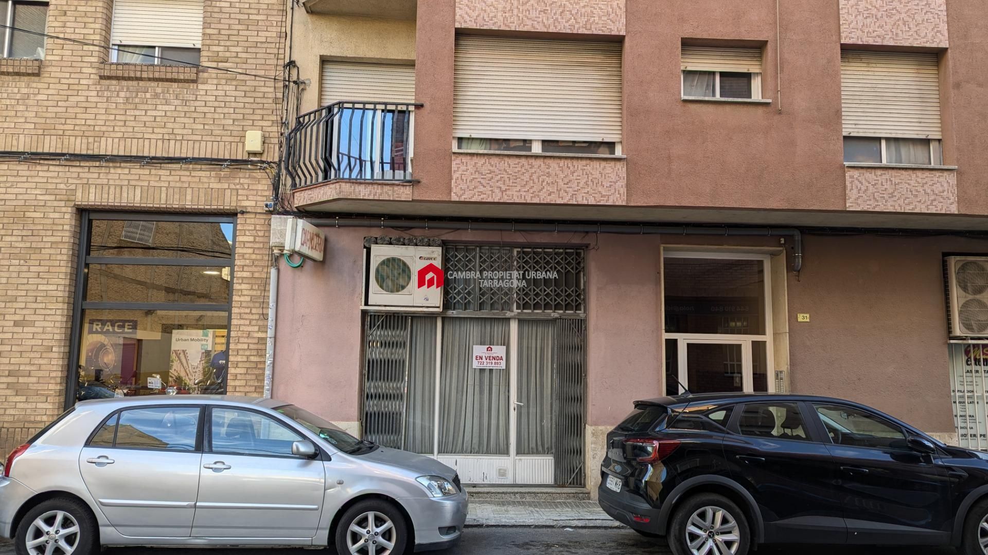 Vista exterior de Local en venta en Tortosa con Aire acondicionado