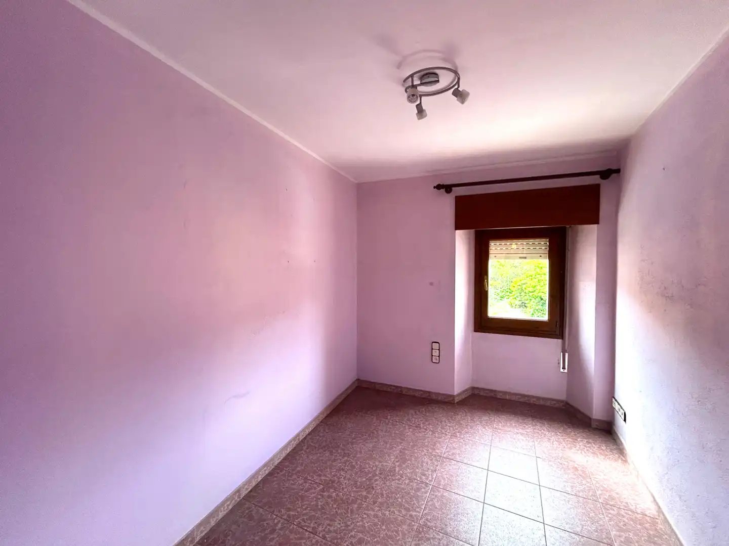 Dormitori de Casa o xalet en venda en Sant Julià de Ramis amb Jardí privat, Terrassa i Alarma