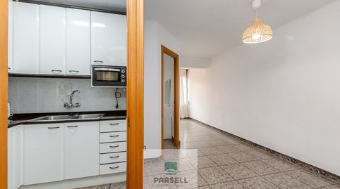 Foto 2 de Piso en venta en Carrer de L'escorial, Llefià, Badalona