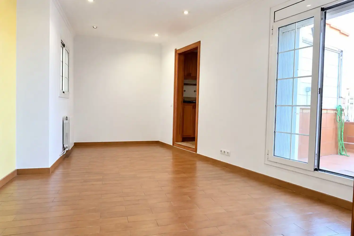 Sala de estar de Ático en venta en Sant Boi de Llobregat con Aire acondicionado, Calefacción y Terraza