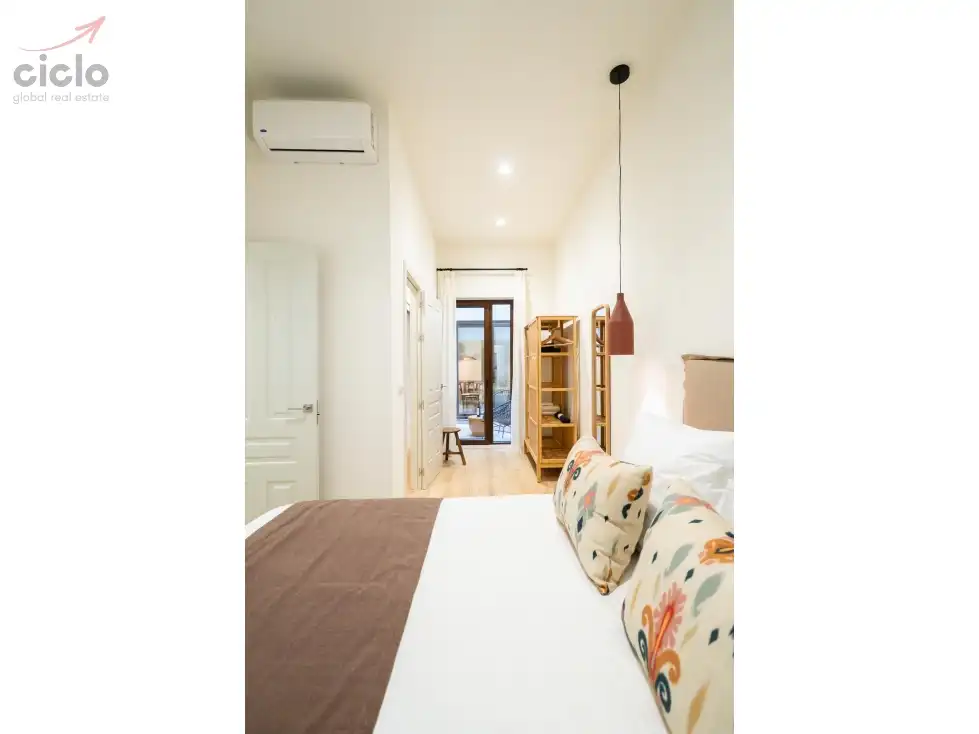 Habitación de Piso de alquiler en Sevilla con Terraza, Piscina y Amueblado