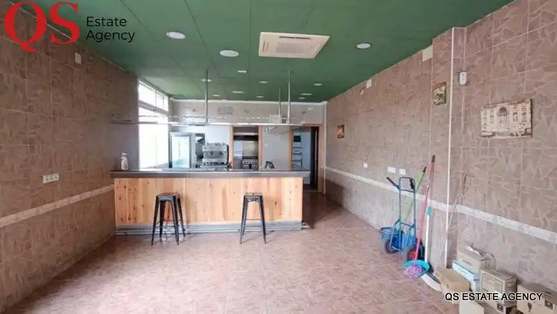 Local comercial en venta en El Molí-El Rieral, imagen 2