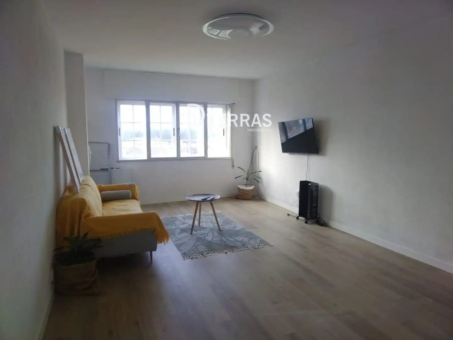 Bedroom of Flat for sale in Vilanova de Arousa  with Heating and Furnished