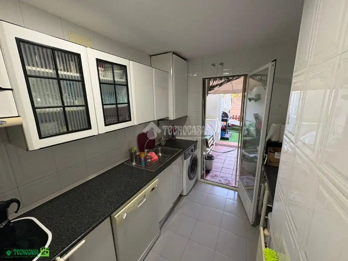 Casa adosada en venta en C. las Viñas, Miguelturra
