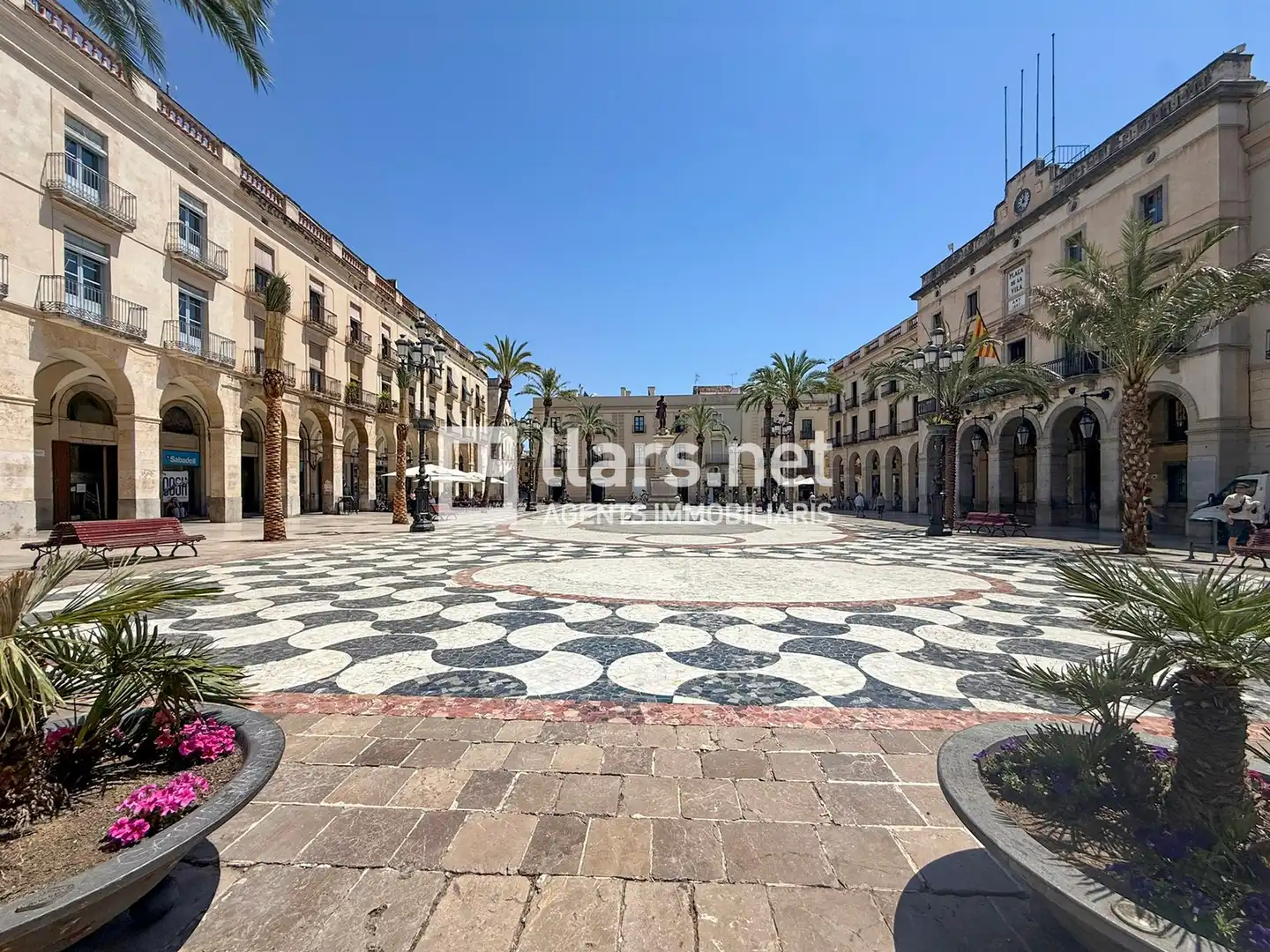 Vista exterior de Piso en venta en Vilanova i la Geltrú con Calefacción y Balcón