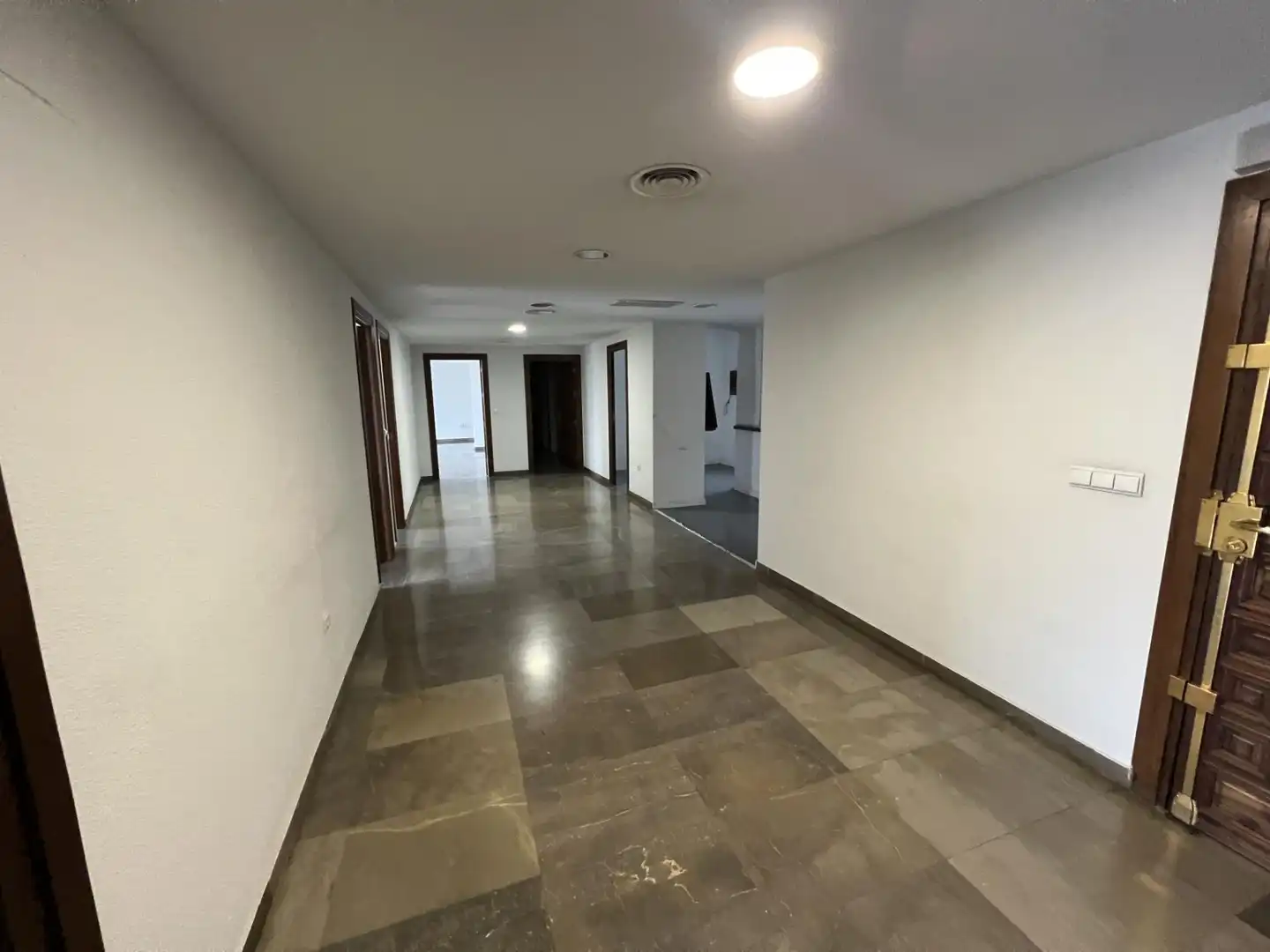 Wohnung zum Verkauf in Córdoba mit Klimaanlage und Terrasse