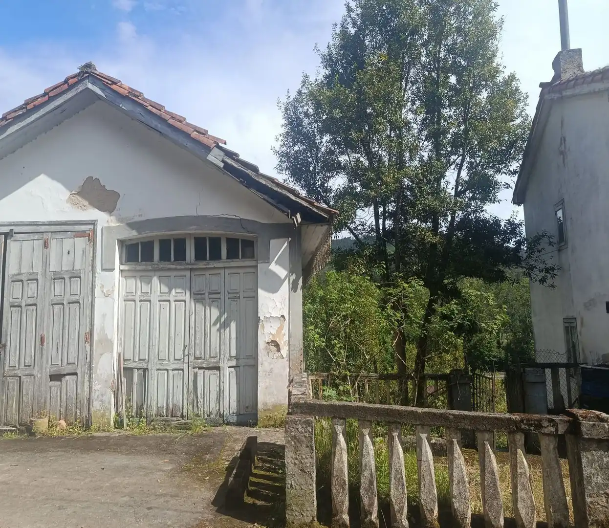 Vista exterior de Finca rústica en venda en Pravia amb Jardí privat, Moblat i Forn