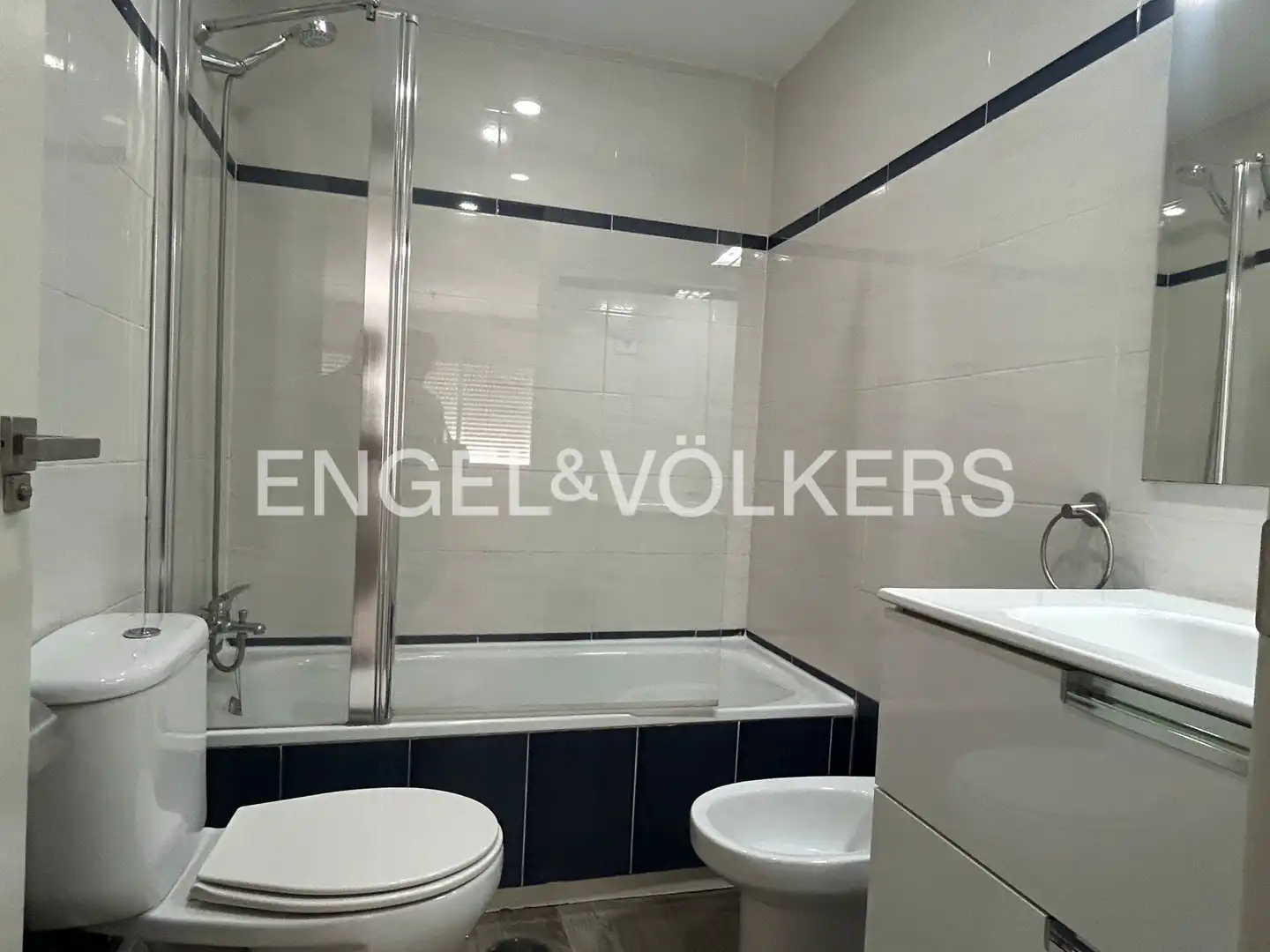Bathroom of Attic for sale in Alcobendas  with Heating, Terrace and Swimming Pool