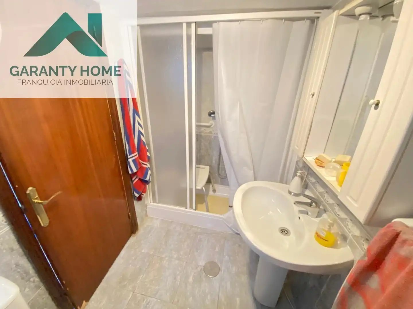 Bathroom of Houses for sale in Jaén  with Air Conditioner, Terrace and Storage room