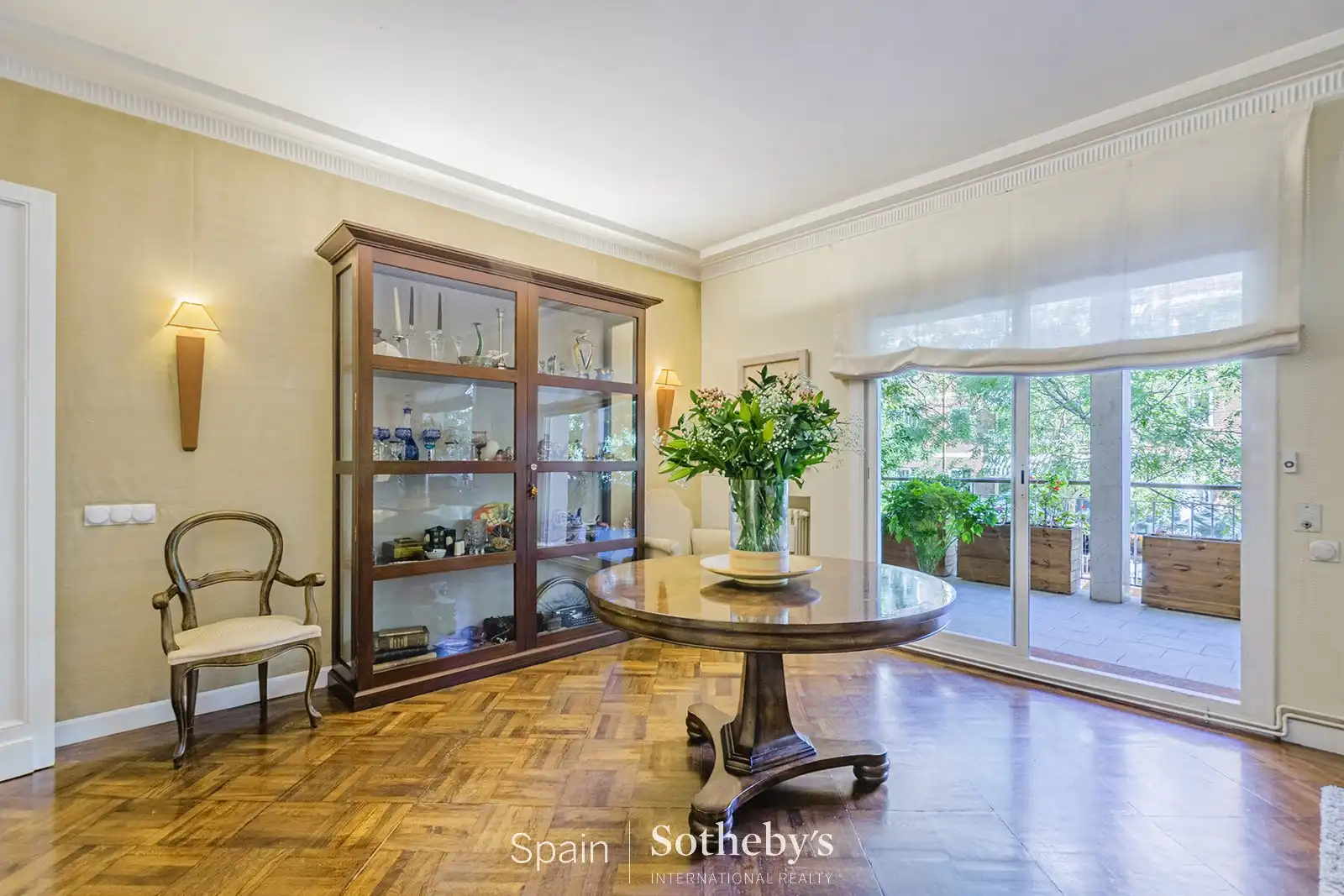 Menjador de Apartament en venda en Barcelona amb Aire condicionat, Calefacció i Terrassa