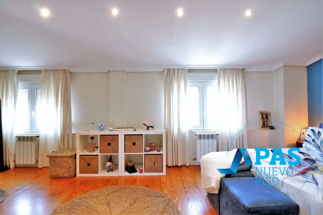 Bedroom of Houses for sale in Santander  with Heating, Private garden and Terrace