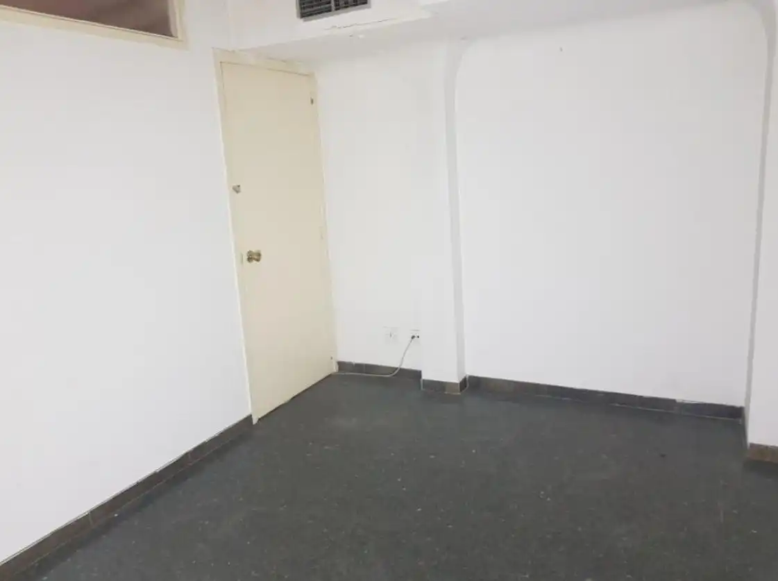 Local comercial en venda a Centre - Passeig i Rodalies, imagen 3