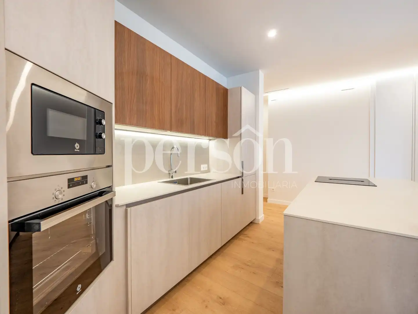 Kitchen of Flat for rent in Valencia  with Air Conditioner, Furnished and Balcony