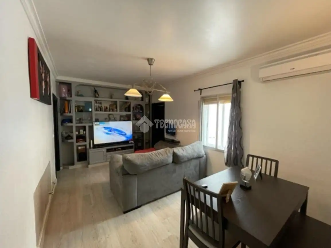 Sala de estar de Piso en venta en Madrid con Calefacción y Parquet