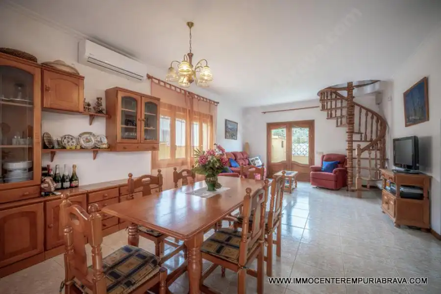 Chalet en venta en Requesens, imagen 5
