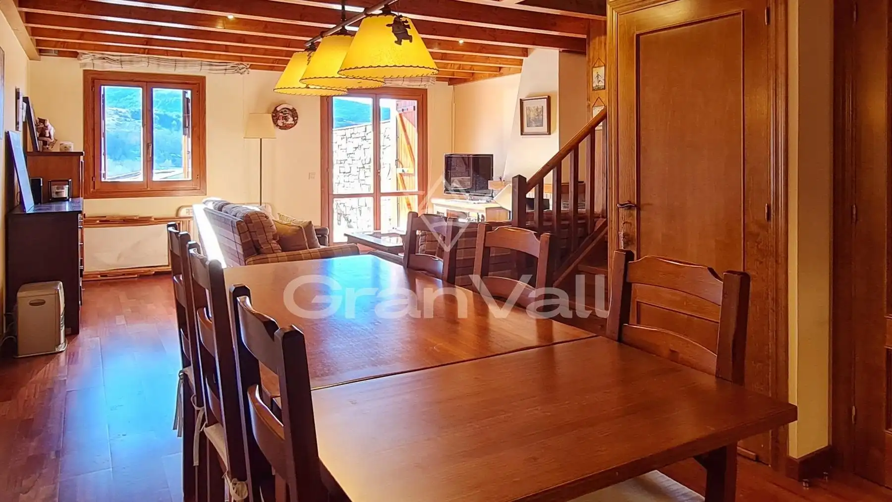 Esszimmer von Einfamilien-Reihenhaus zum Verkauf in Osséja mit Heizung, Parkett und Terrasse