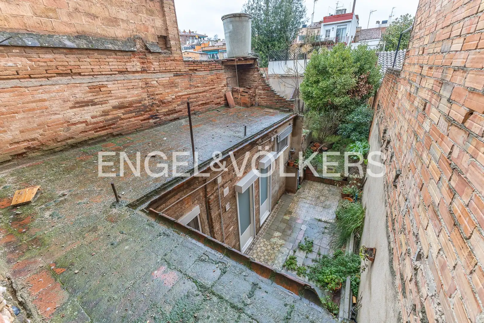 Vista exterior de Casa adosada en venda en Sabadell amb Calefacció