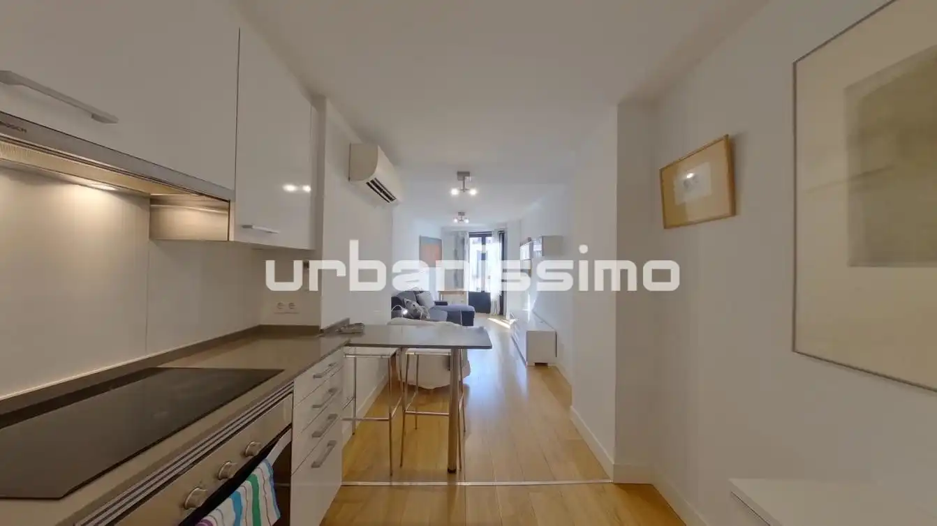 Vista exterior de Apartamento de alquiler en Madrid con Aire acondicionado, Calefacción y Amueblado