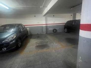 Individuel avec ascenseur à vendre à Carrer d'Ausiàs Marc 91