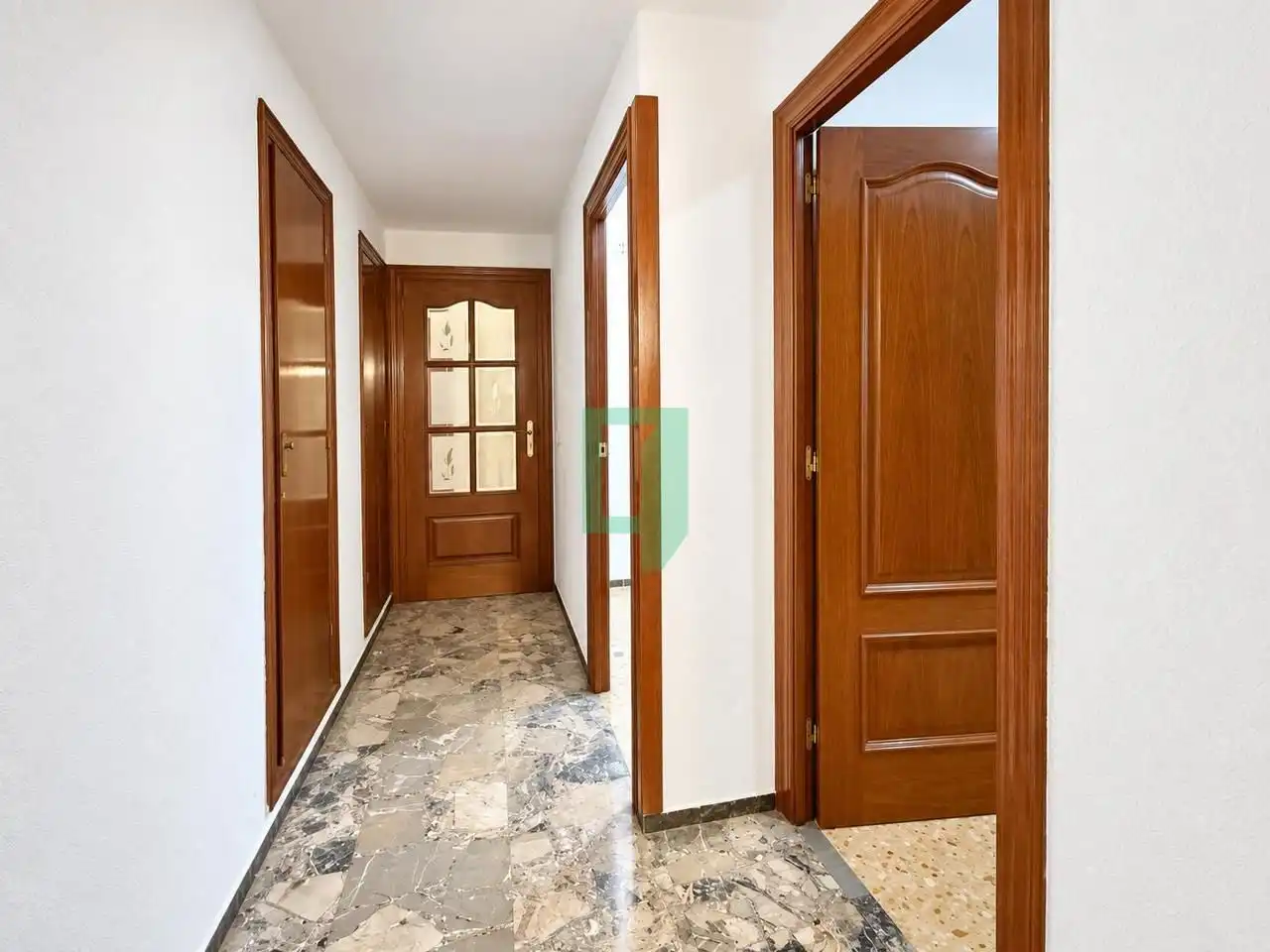 Flat for sale in Badalona  with Air Conditioner and Balcony