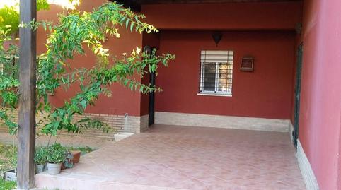 Foto 2 de Casa o chalet de alquiler en C. Manuel de Falla, Palomares del Río, Sevilla