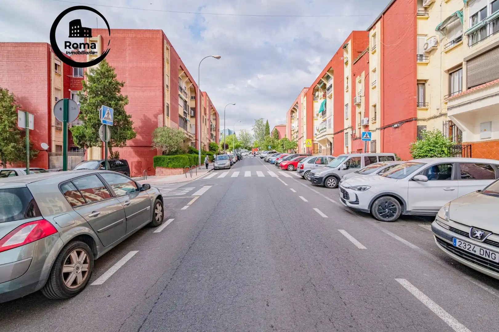 Exterior view of Flat for sale in Granada  with Air Conditioner, Terrace and Storage room