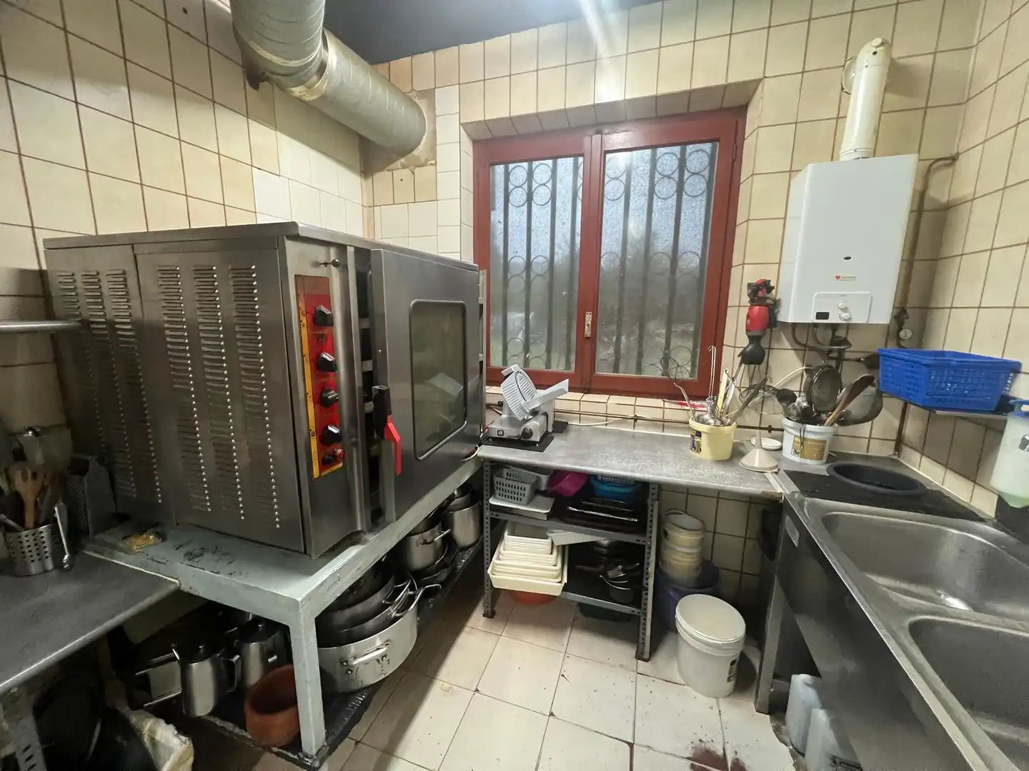 Cocina de Local de alquiler en Muñogalindo con Terraza