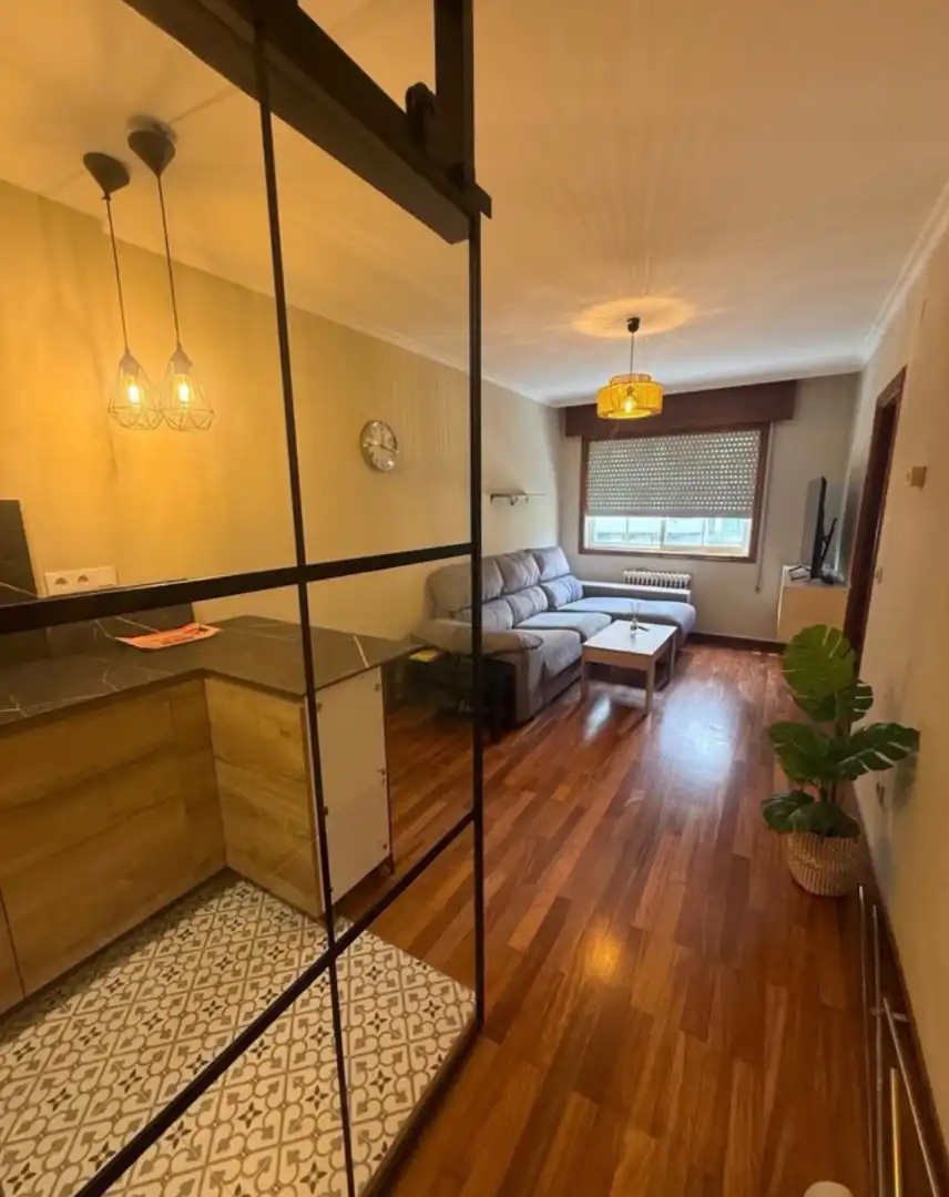 Wohnzimmer von Wohnung zur Miete in Pontevedra Capital  mit Abstellraum und Möbliert