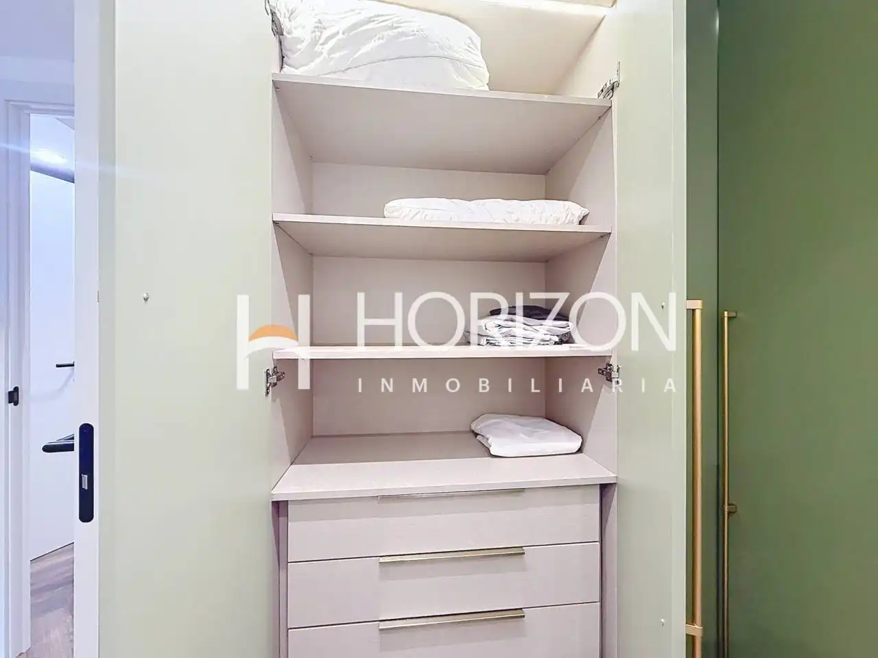 Bedroom of Flat for sale in Barcelona  with Air Conditioner, Heating and Parquet flooring