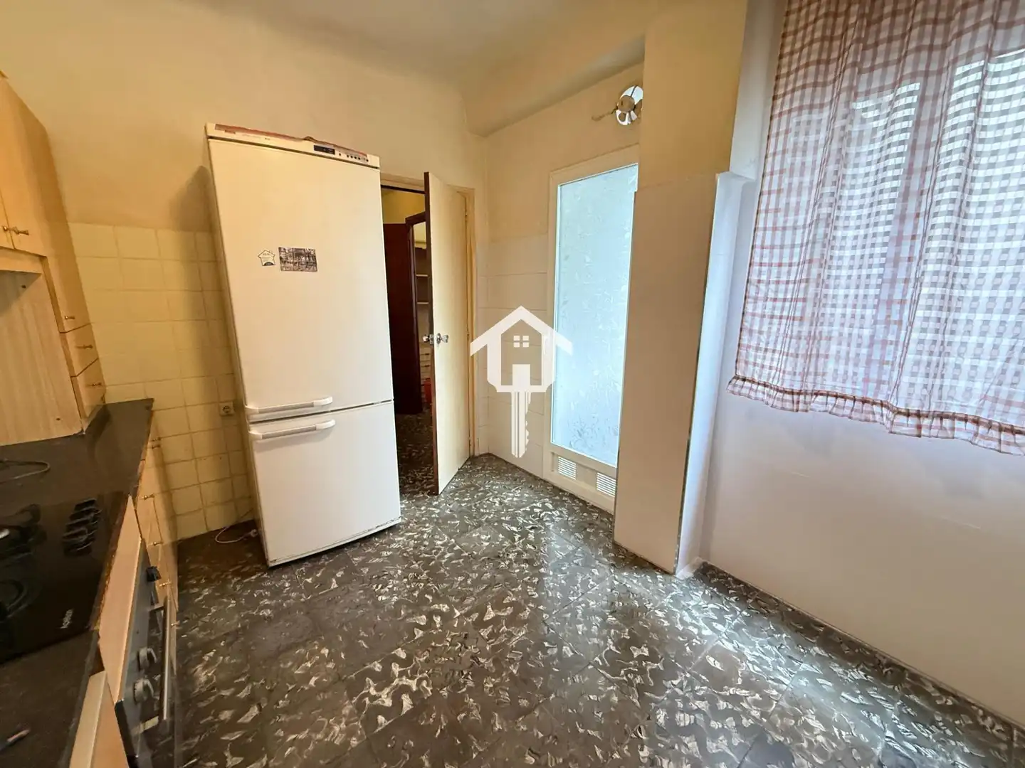 Apartamento en venta en Calle MAESTRO ALONSO, Altozano - Conde Lumiares