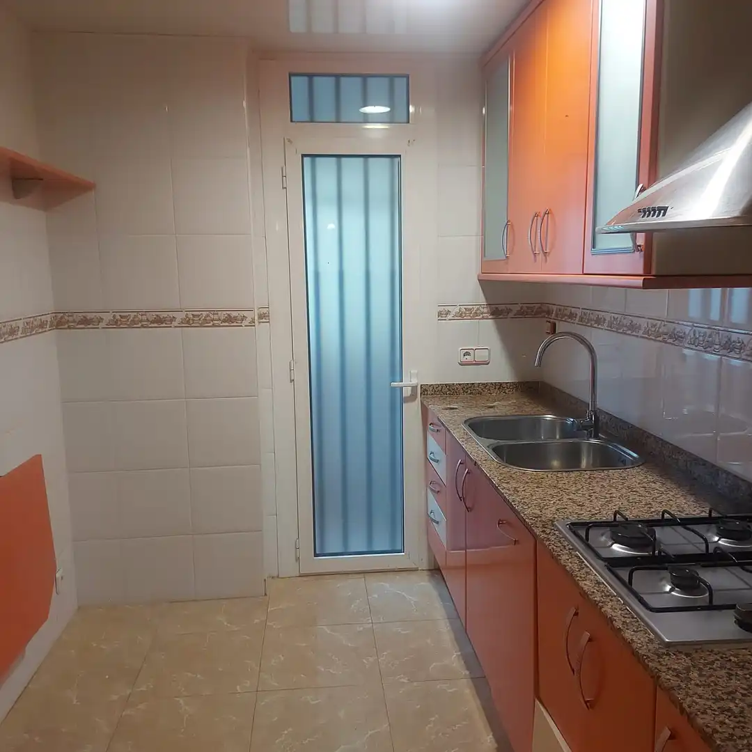 Cocina de Piso en venta en Gavà con Aire acondicionado, Terraza y Horno