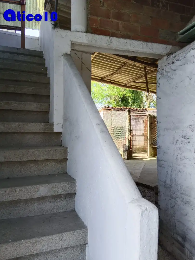 Vista exterior de Casa o xalet en venda en Candamo amb Calefacció, Traster i Moblat