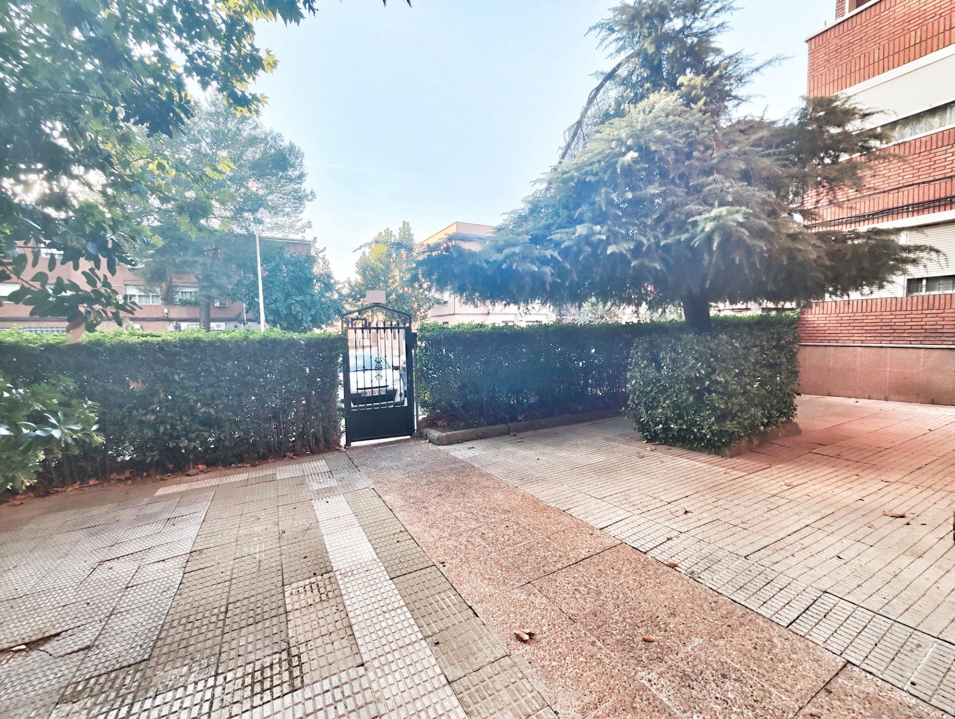 Jardí de Pis en venda en Puertollano amb Jardí privat, Parquet i Moblat