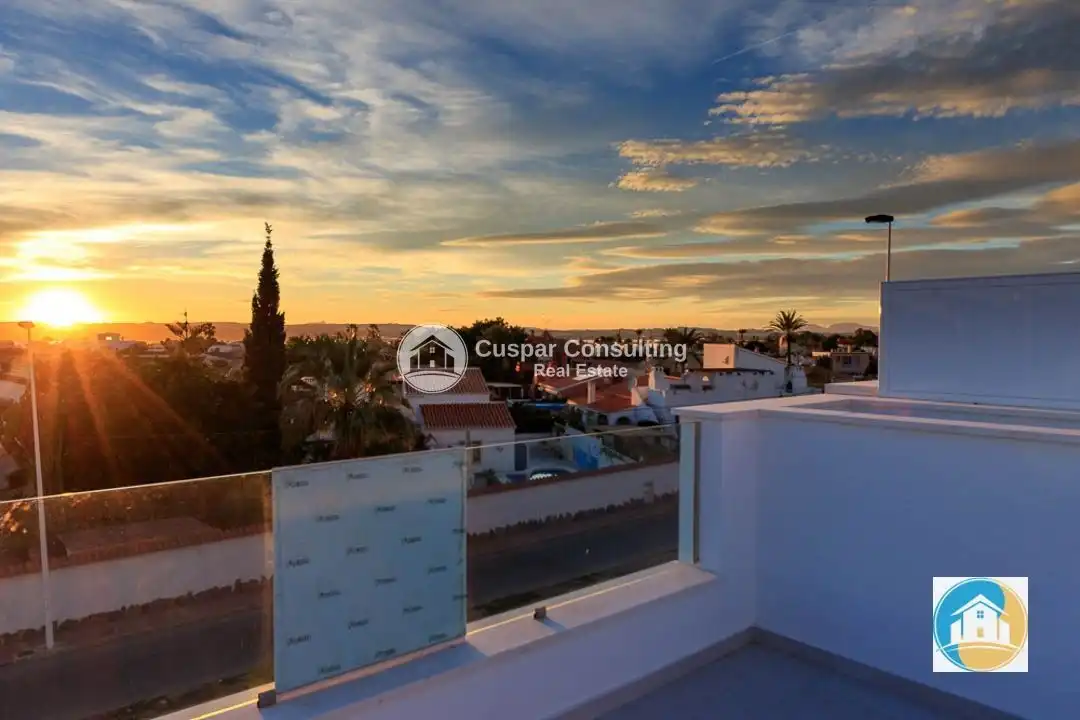 Vista exterior de Dúplex en venda en Pilar de la Horadada amb Aire condicionat, Calefacció i Jardí privat