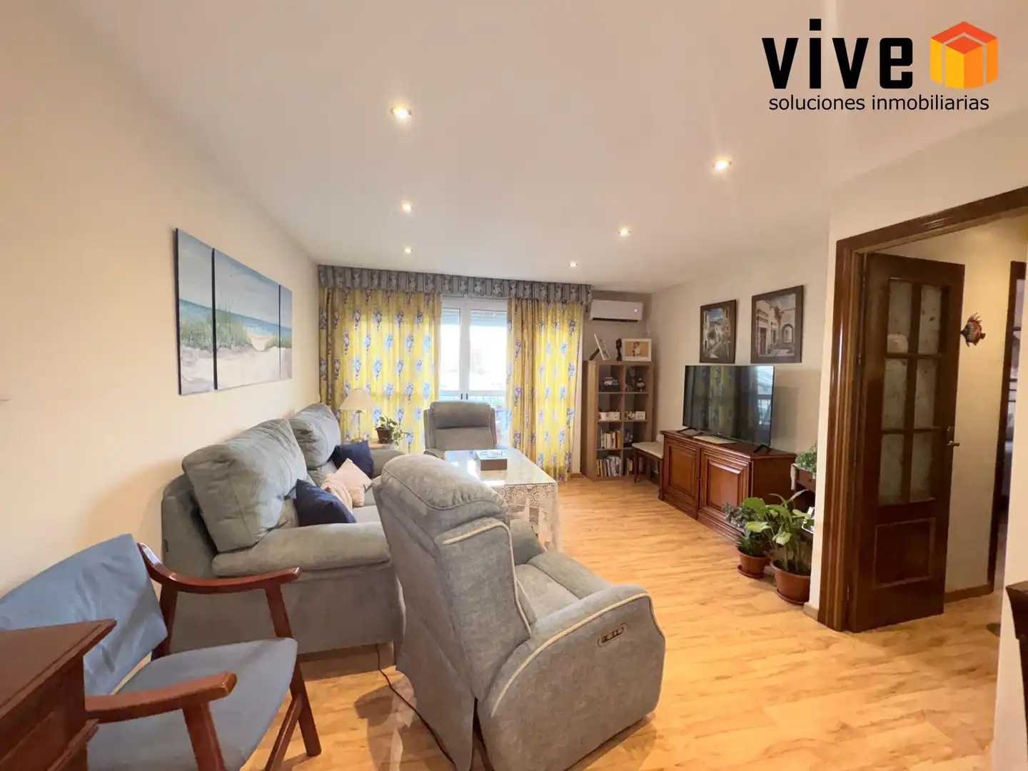 Sala de estar de Piso en venta en Sevilla con Calefacción y Terraza