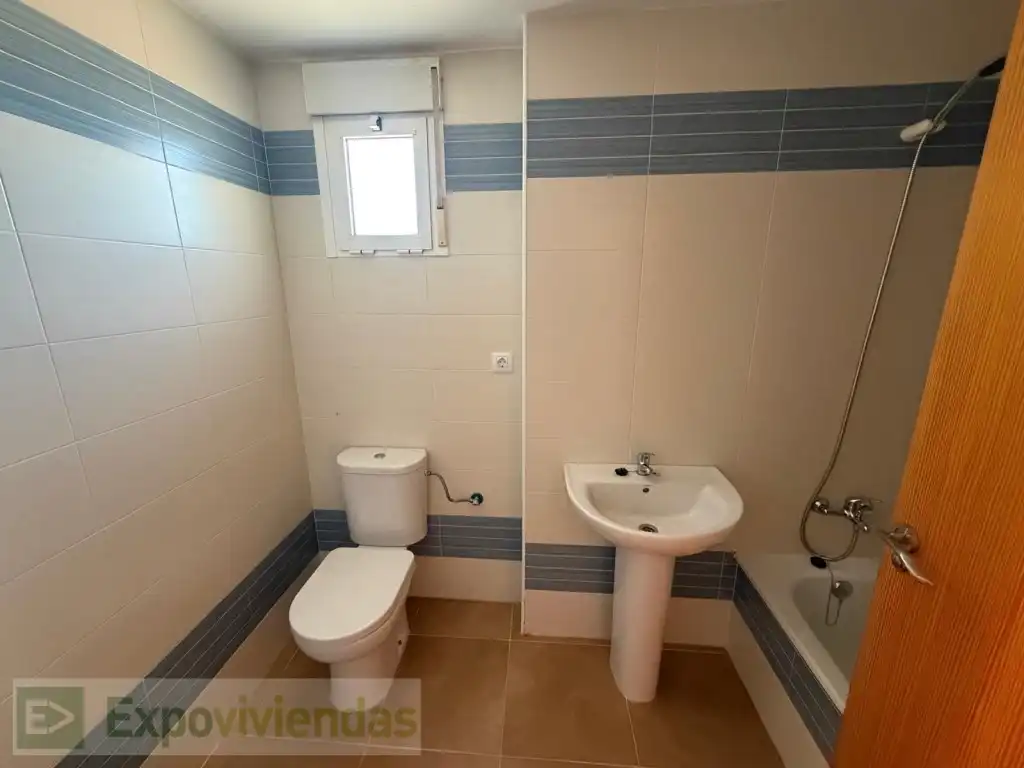 Badezimmer von Wohnung zum Verkauf in Daya Vieja