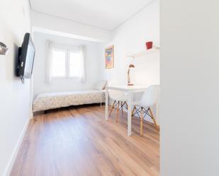 Bedroom of Apartment to share in  Valencia Capital  with Furnished, Microwave and Internet