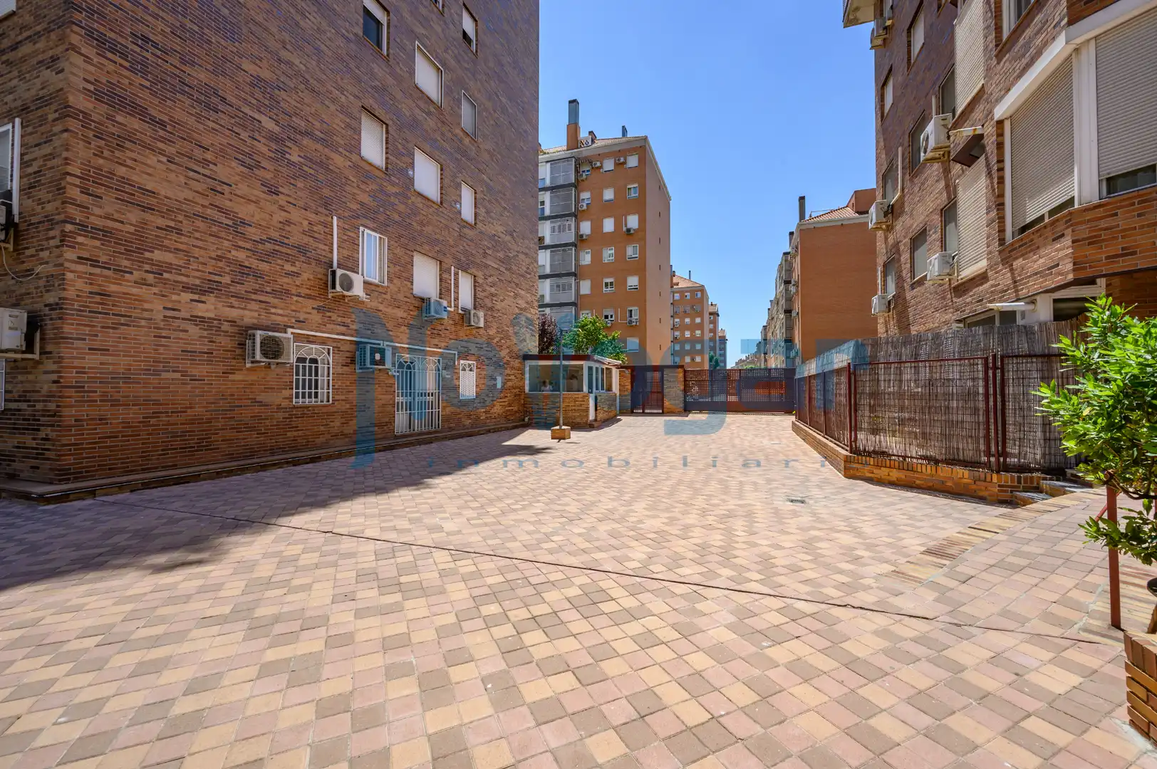 Exterior view of Flat for sale in Madrid  with Air Conditioner, Heating and Community pool