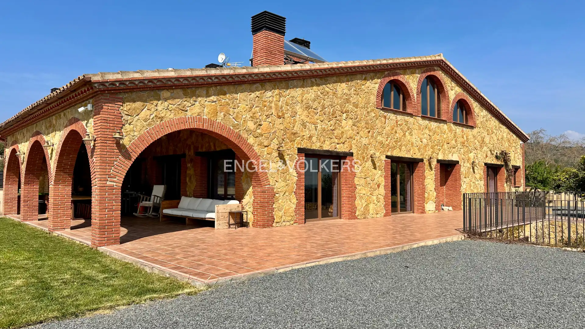 Exterior view of Houses for sale in Vilanova d'Escornalbou  with Air Conditioner, Heating and Private garden