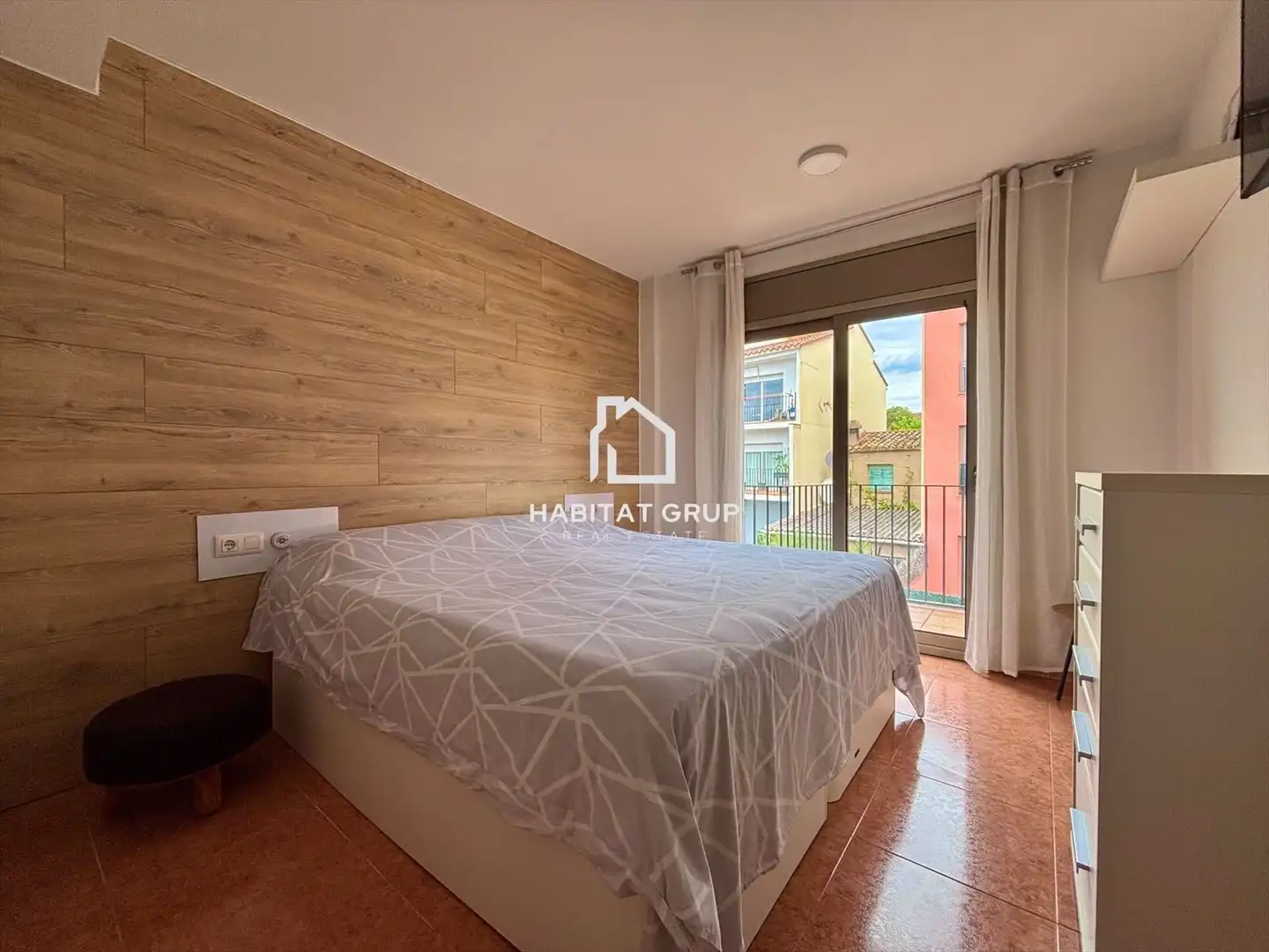 Habitación de Dúplex en venta en Llagostera con Aire acondicionado, Calefacción y Terraza