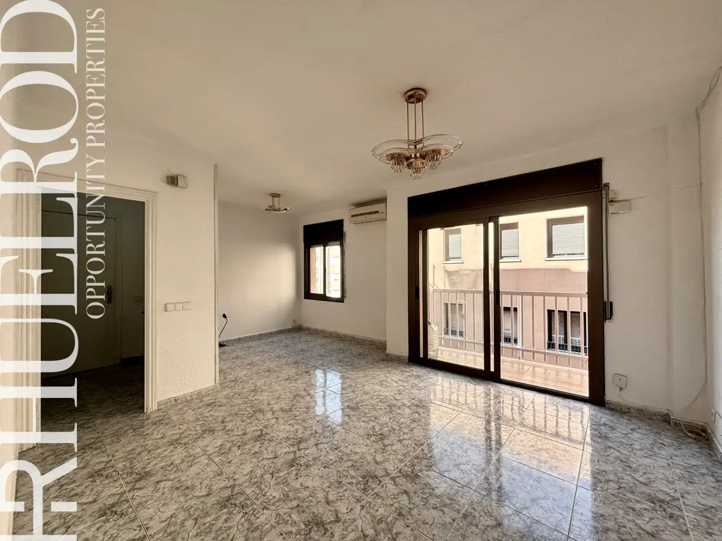 Living room of Flat for sale in Mataró  with Air Conditioner, Heating and Terrace