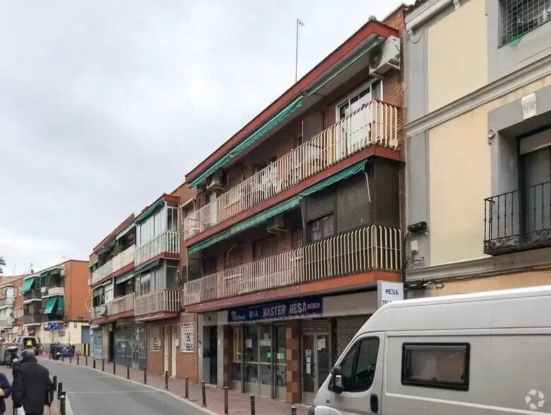 Vista exterior de Piso en venta en Madrid
