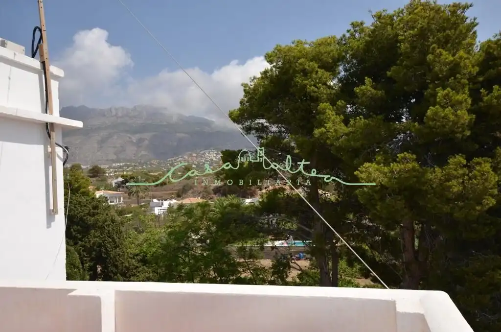 Vista exterior de Casa o xalet en venda en Altea amb Aire condicionat, Jardí privat i Terrassa