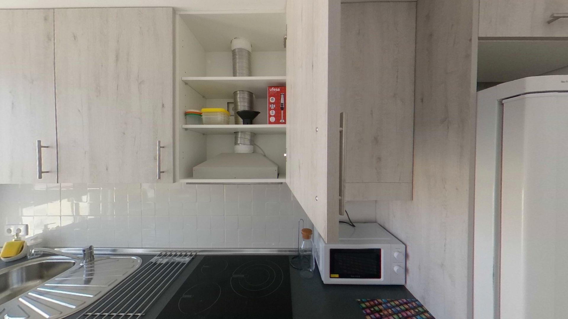 Cuina de Pis de lloguer en  Madrid Capital amb Calefacció, Moblat i Forn