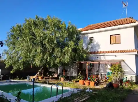 Villa mit Pool zum Verkauf in Camino de la Mina 10