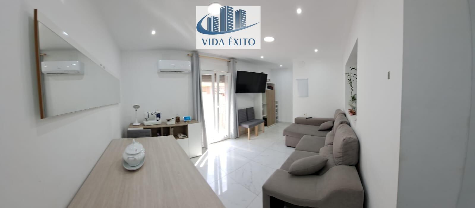 Sala d'estar de Pis en venda en  Jaén Capital amb Aire condicionat i Balcó