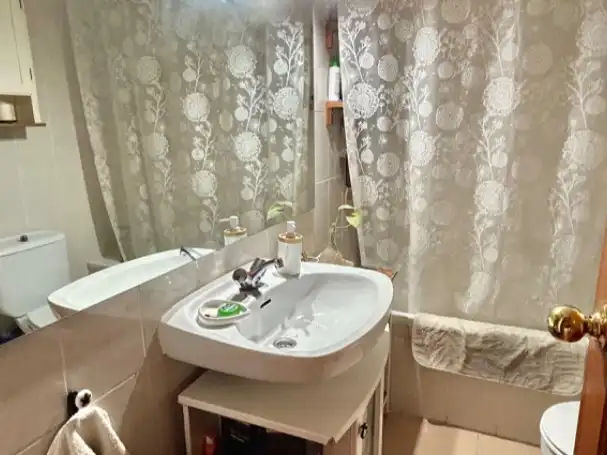 Bathroom of Flat for sale in Galapagar  with Air Conditioner, Heating and Parquet flooring
